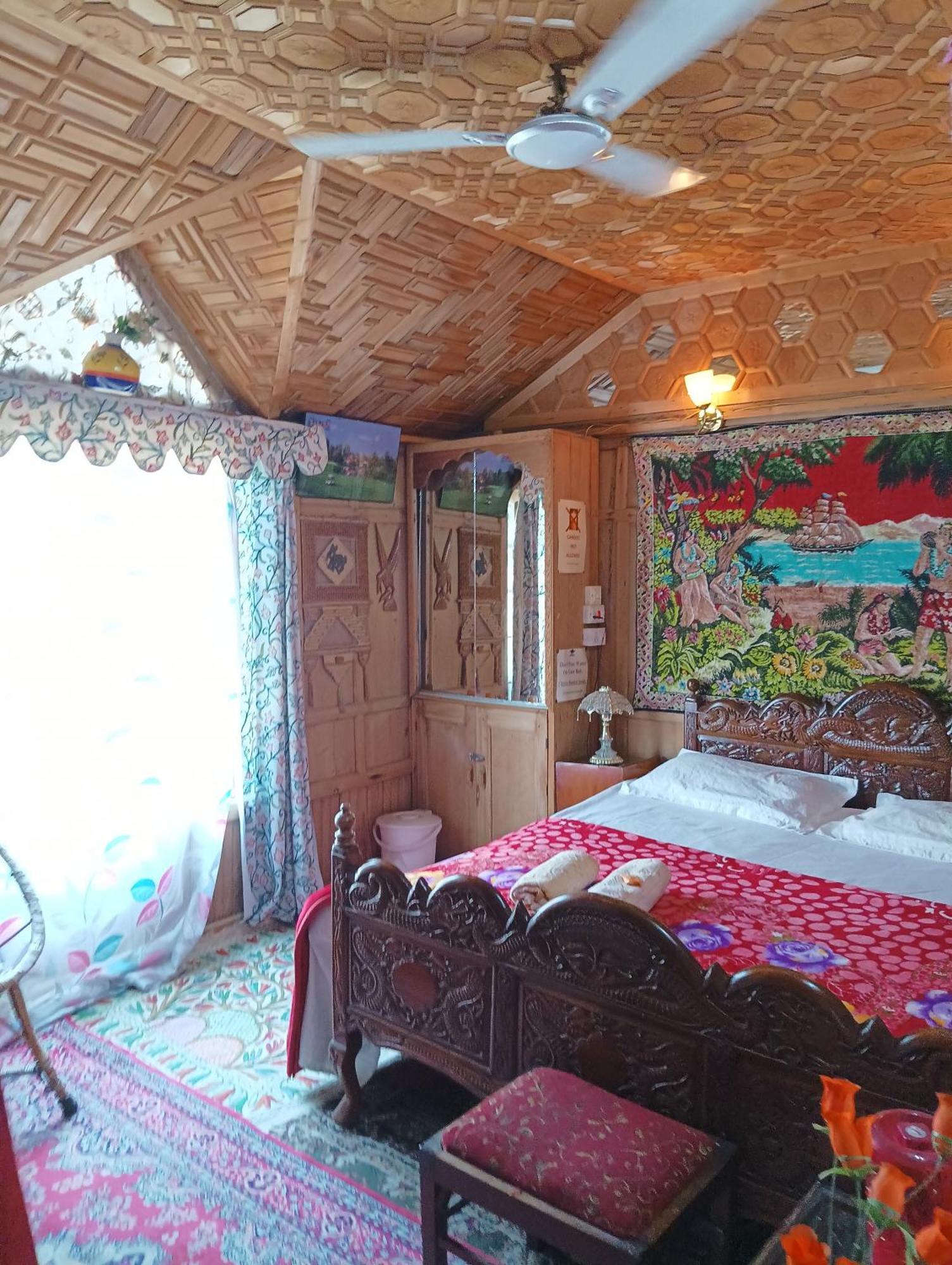 New Minar Group Of Houseboats Hotel Srīnagar Exterior foto