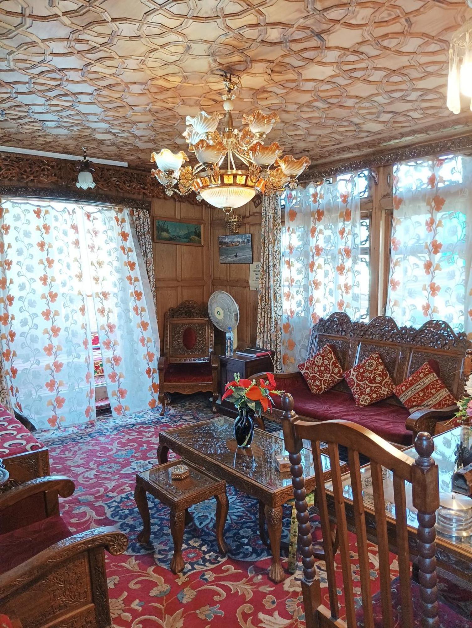 New Minar Group Of Houseboats Hotel Srīnagar Exterior foto
